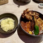 ピカンティ - 38億年の風 プレミア舞茸
3辛「幻影」
納豆トッピング
ライス半分