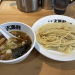 大勝軒 - 肉入りつけそば