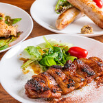 浦安マルシェ えんじん - 肉料理も豊富に取揃えています。