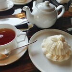 ラウンジバー プリヴェ - マロンシャンティイ+アイリッシュモルト紅茶