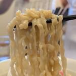 純手揉み中華 れん - 手揉みによりちぢれ具合がランダム