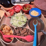 LAS DOS CARAS MODERN MEXICANO Y TACOS - 