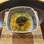 一心鮨 光洋 - ゴールドラッシュのかき揚げ、下にすりながし　上に塩分濃度2.5%のキャビア　◎