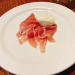 トラットリア ダ オクムラ - 水牛のモッツァレラチーズと生ハム