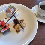 グルメ回転寿司 函太郎 - 