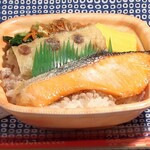 ほっともっと - 料理写真:もちミニしゃけ弁当