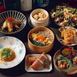 おばんざい盛り、わっぱ飯が楽しめる飲み放題付のコースあり♪