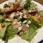 スライダーハウス 24Tap リパブリュー 三島店 - コブサラダ　豆などたくさん種類が入ってドレッシングも美味しい