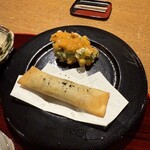 おかもと - ・とうもろこし、桜海老、万願寺唐辛子のかき揚げ、ウニソース
      ・毛蟹、フカヒレ、百合根、壬生菜の春巻き