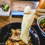 ヨコクラうどん - 鶏チャーねぎあぶりゃー