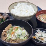 もつ次郎 - 料理写真:もつ煮定食