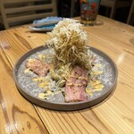 コドマ - コドマ名物！燻製卵の炙りポテトサラダ　780円