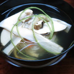 松川 - 信州産松茸と新湊産紅ズワイ蟹のシンジョ