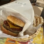 フレッシュネスバーガー サンロード店 - 