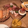 ワインの酒場。ディプント 新宿西口店