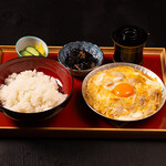 炭火酒場　鶏と魚 - 匠の親子丼ランチセット