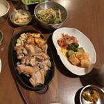 韓国家庭料理 豚富 - 