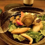 神楽坂アッカ - 旬の魚介と野菜のサラダ仕立て　イサキ