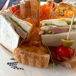 ハウス・オブ・ポタリー - 