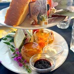 ハウス・オブ・ポタリー - 