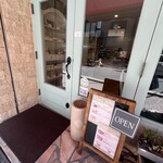 Bardon Organic Cafe - 