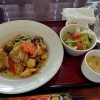 盤古殿 秋葉原UDX店 - 五目あんかけ焼きそば
