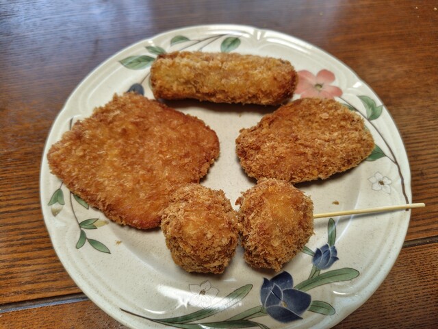 郷家精肉店 角田店 | 新鮮な惣菜・デリカテッセン