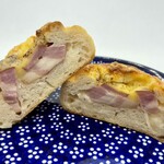 Full Full パンとワイン - ベーコン＆ゴーダチーズフランス 断面