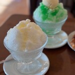 シャンテーコジマ - かき氷メロン+アイスクリーム、かき氷カルピス+練乳