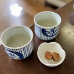 二八そば ひらい - そば湯・梅干し