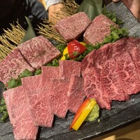 個室 炭火焼肉 有田牛 本店 - 