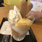 町村農場 - 料理写真:カスタードパフェ 780円