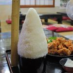 芳味亭 - チョモランマ盛りの ごはんの高さは ２３ｃｍちょっと