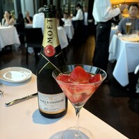 THE COSMOPOLITAN GRILL BAR TERRACE - 