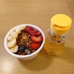 C&C BREAKFAST - アサイーボウルとはちみつ