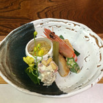 Hasegawa - 前菜は一皿で6品も盛り付けされてる