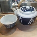 井泉 - お茶は各人1セット