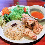 ランドスケープ コーヒー37 - 料理写真:おかんの唐揚げ  自家製ポン酢を梅と大葉で