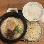 九州とんこつ はりがね屋 - 