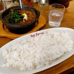 ホットスプーン - 肉2倍牛すじ煮込みカレー、ほうれん草トッピング、ごはん特盛り