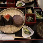 美彩酔家あんこ - ツナマヨおむすび 350円　鮭筋子おむすび 600円　いしたのしそ巻きおむすび 450円　あんこおむすびセット 450円