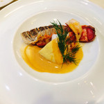 ユーロダイア - 【ディナー】オマール海老とホタテ貝のポワレ　毛ガニのビスクソース