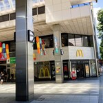 マクドナルド - 店舗外観