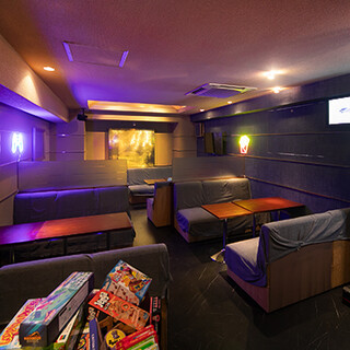 AMUSEMENT&DININGBAR HANG OUT_2