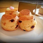 Four Seasons Hotel Hong Kong  - スコーン