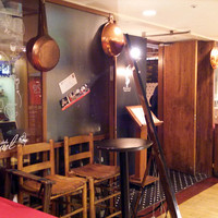 マヌエル タスカ ド ターリョ 丸の内店 - 店は新東京ビル地下１階
