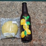明石ストアー - しっとりメロンパンと一緒に