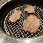 焼肉丸萬 - 