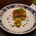 徳ㇵ本也 - 穴子棒寿司