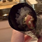 登喜和鮨 - マグロの中落ちと蕨の塩漬け巻